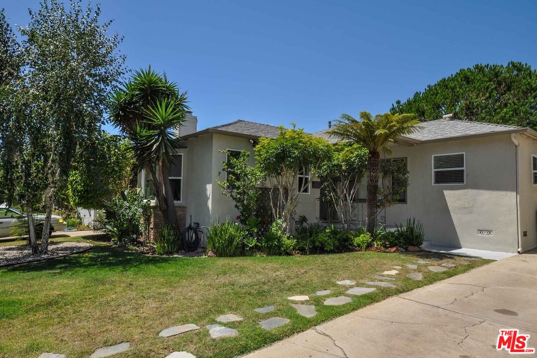 Property photo for 2725 BAGLEY AVE, Los Angeles, CA