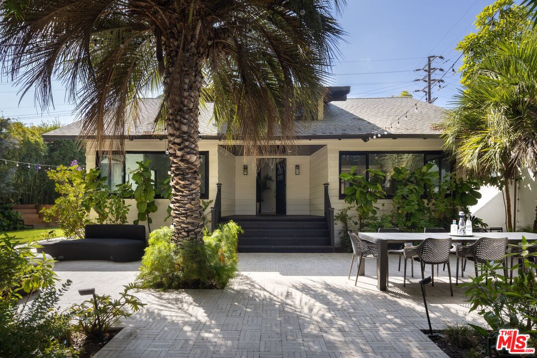 Property photo for 949 Nowita Pl, Venice, CA