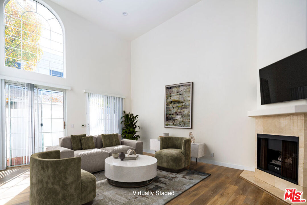 Property photo for 1338 Yale St, #A, Santa Monica, CA