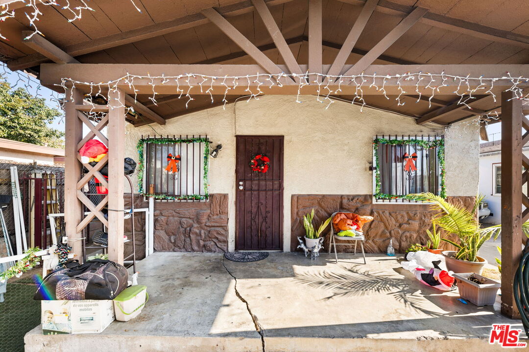 Property photo for 1114 S Kern Ave, Los Angeles, CA