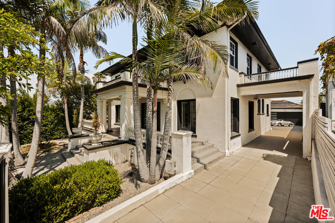 Property photo for 564 N Normandie Ave, Los Angeles, CA