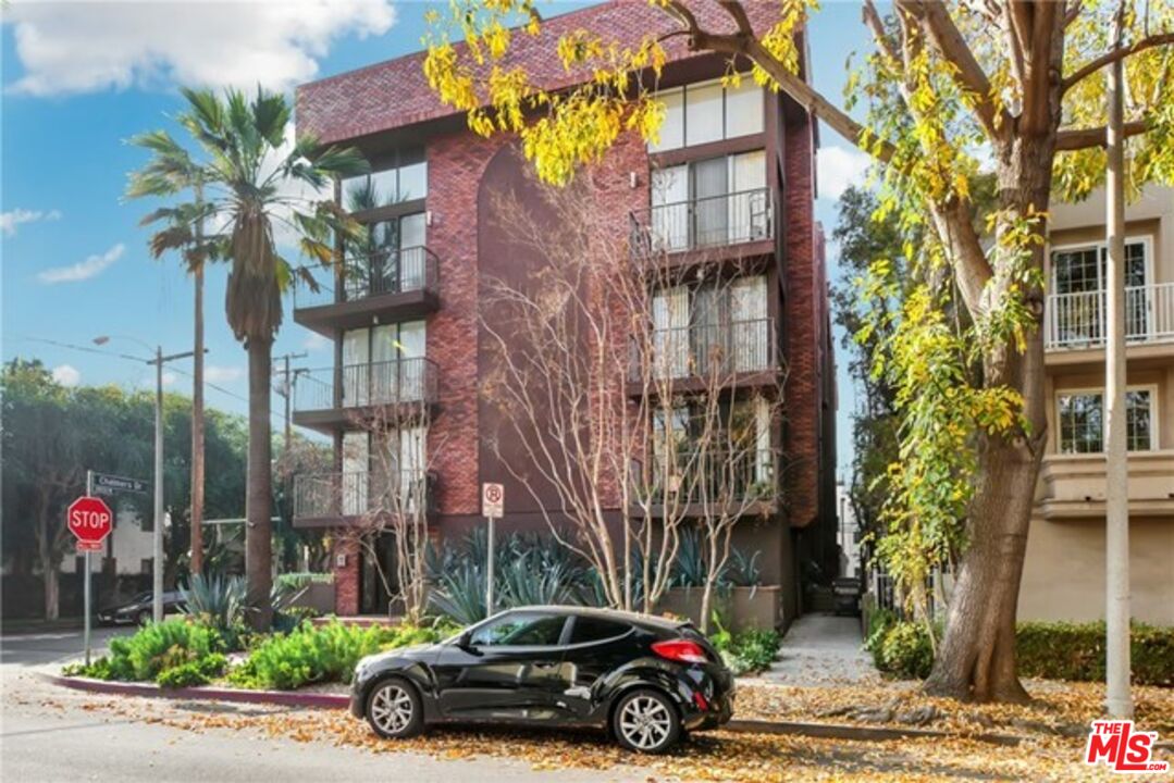 Property photo for 869 S Wooster St, #103, Los Angeles, CA