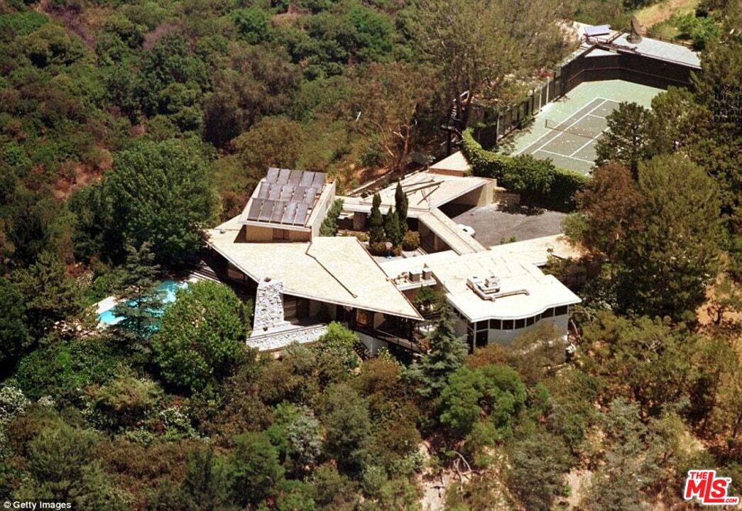 Property photo for 2859 Coldwater Canyon Dr, Beverly Hills, CA