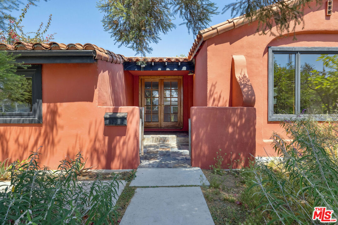 Property photo for 11819 Juniette St, Culver City, CA