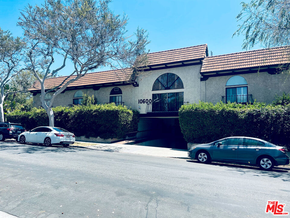Property photo for 10600 Holman Ave, #7, Los Angeles, CA