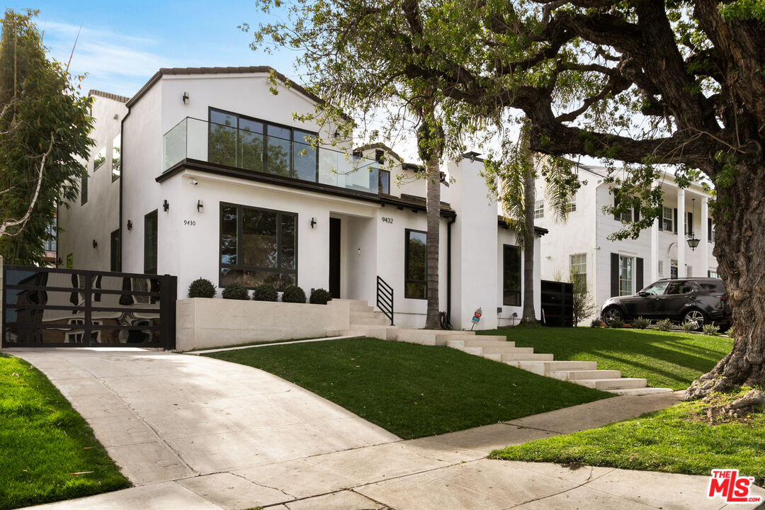Property photo for 9432 Oakmore Rd, Los Angeles, CA
