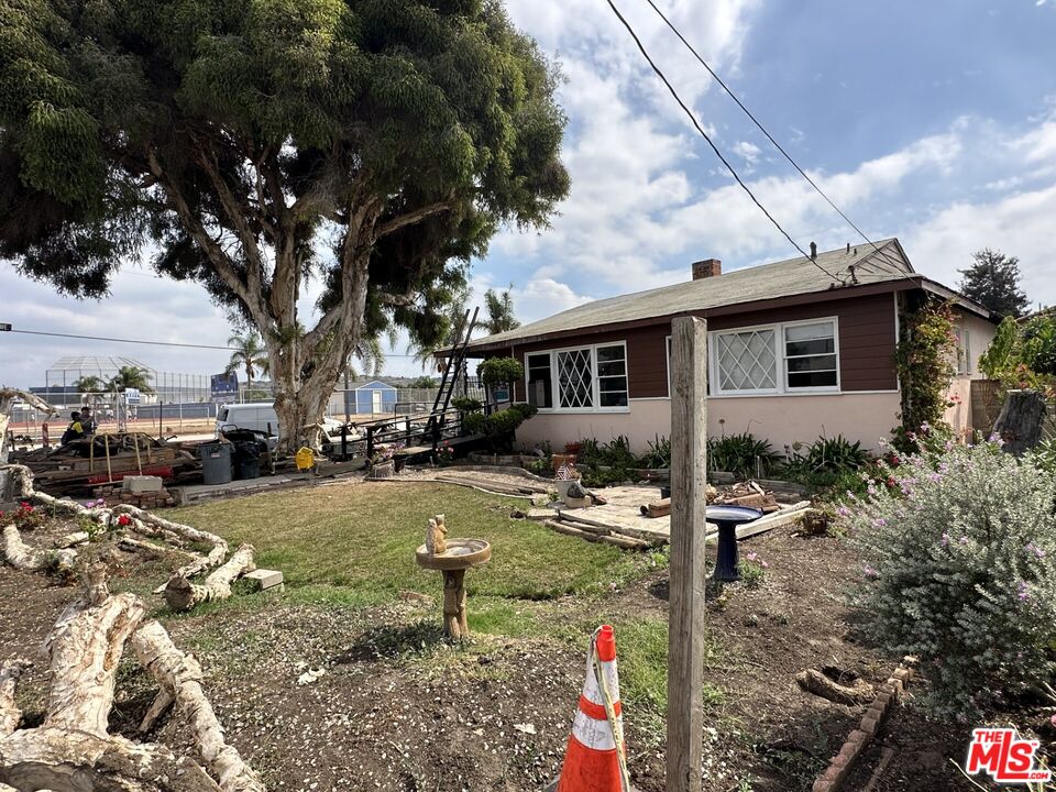 Property photo for 11100 Greenlawn Ave, Culver City, CA