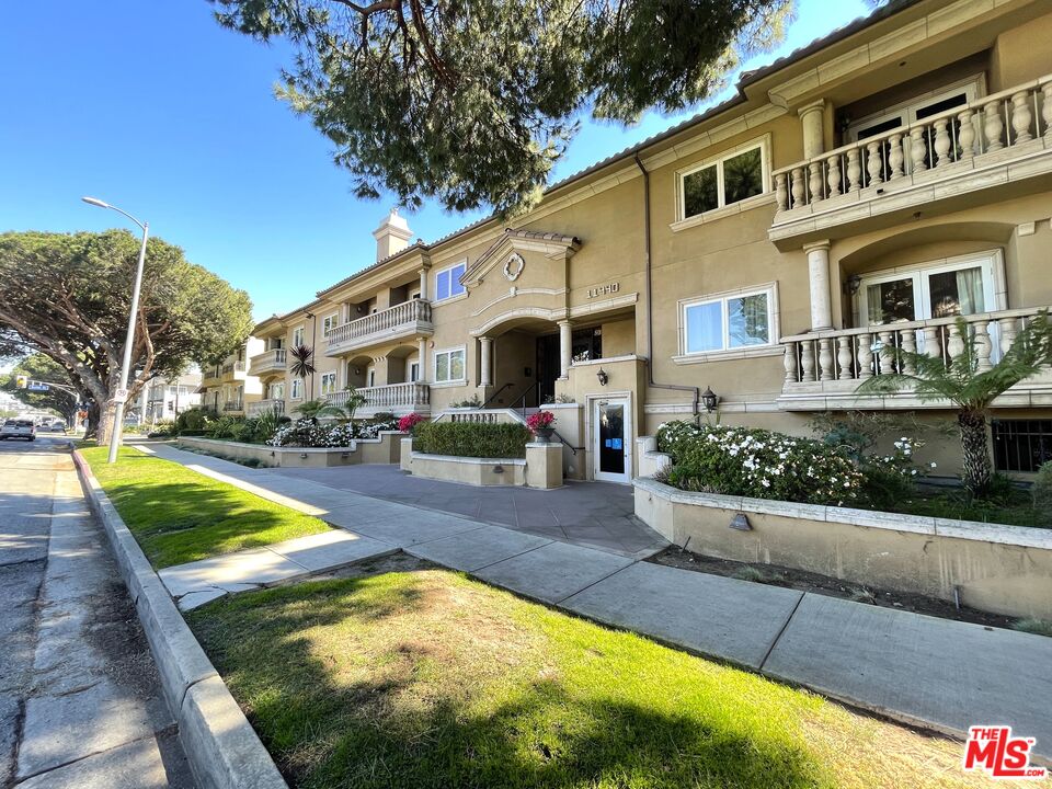 Property photo for 11440 National Blvd, #8, Los Angeles, CA
