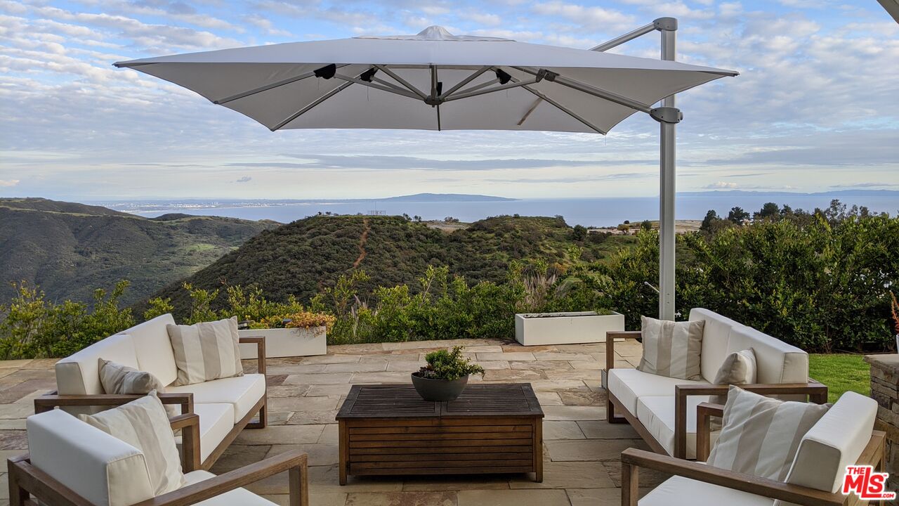 Property photo for 23224 W Paloma Blanca Dr, Malibu, CA