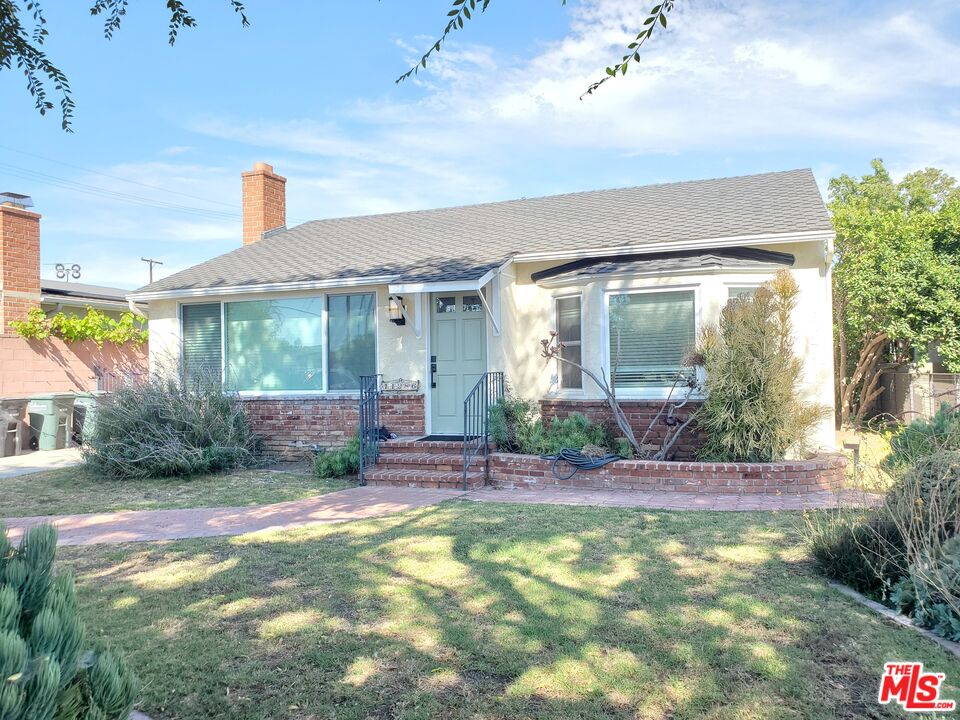 Property photo for 11286 Hayter Ave, Culver City, CA