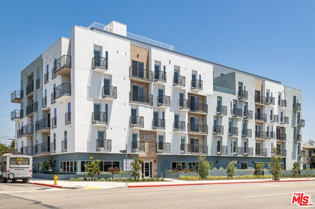 Property photo for 2600 S Sepulveda Blvd, #Unit PH4, Los Angeles, CA