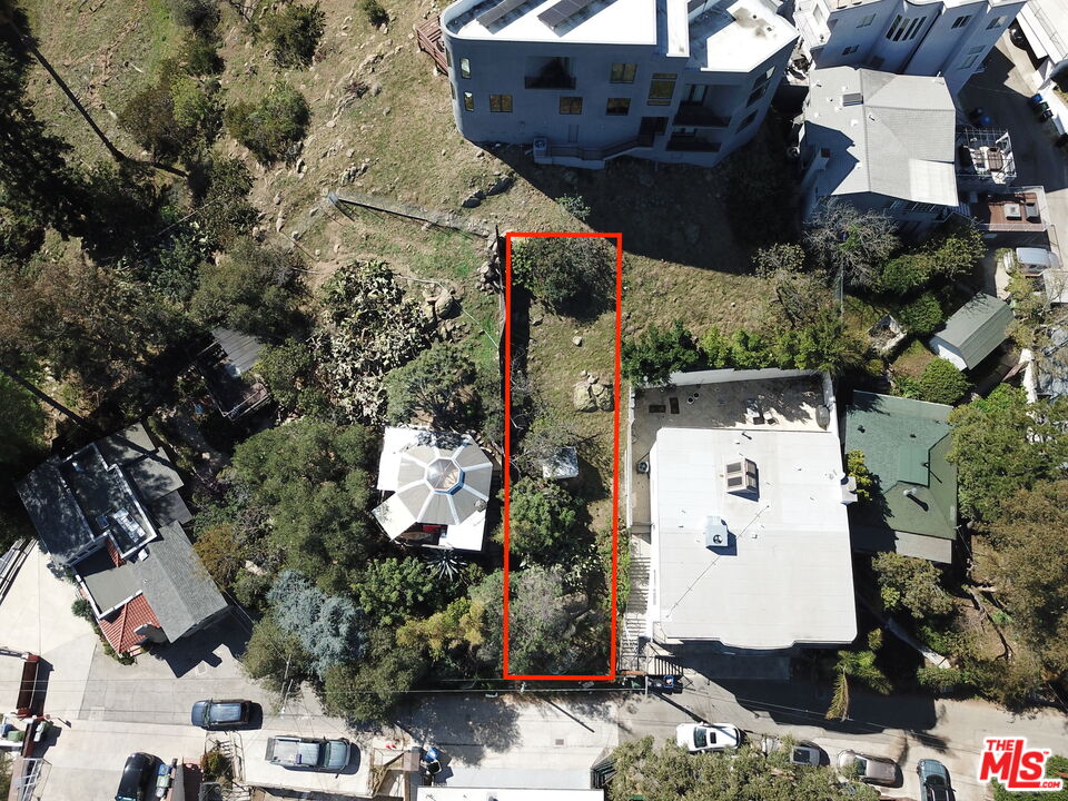 Property photo for 2925 N Park Center Dr, Los Angeles, CA