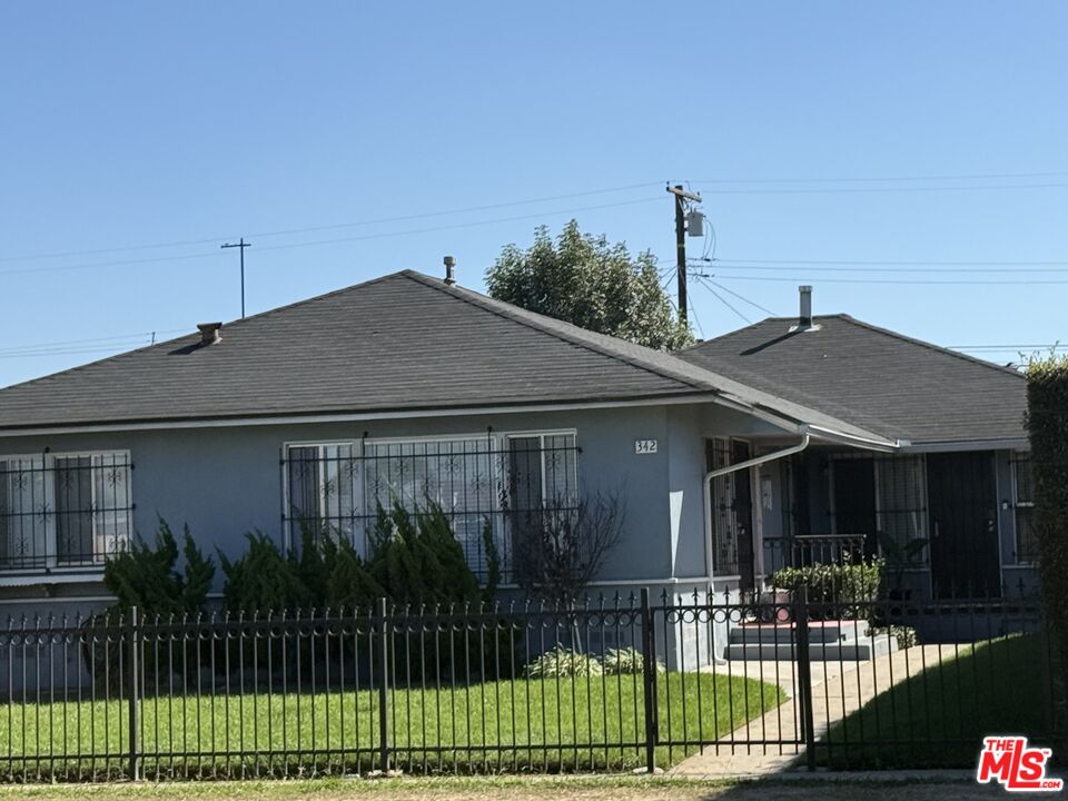 Property photo for 342 E 135th St, Los Angeles, CA