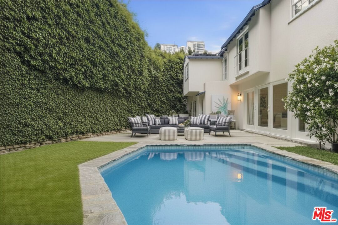 Property photo for 8809 Evanview Dr, Los Angeles, CA