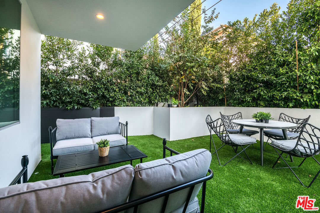 Property photo for 124 S Croft Ave, #103, Los Angeles, CA
