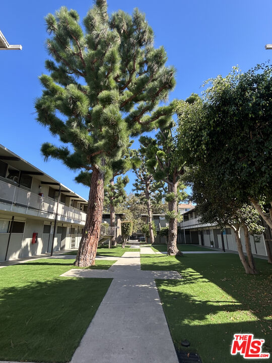 Property photo for 11133 ROSE AVE, #4, Los Angeles, CA