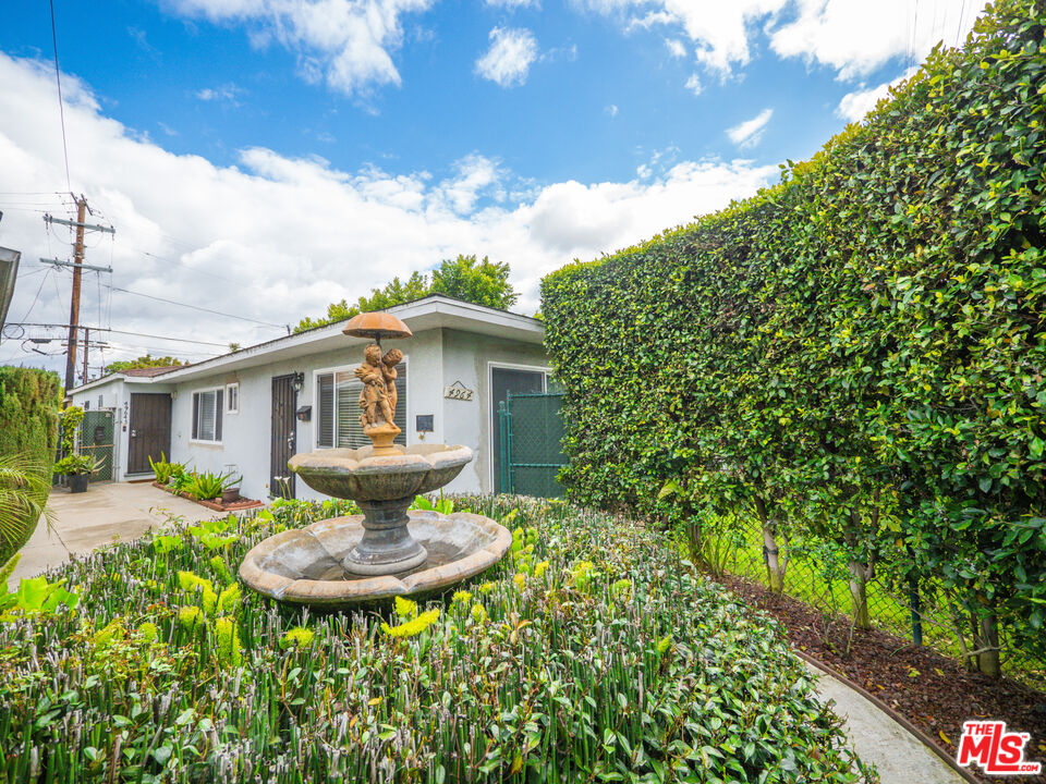 Property photo for 4964 S Centinela Ave, Los Angeles, CA