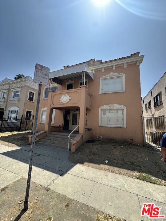 Property photo for 1114 W 42nd St, Los Angeles, CA