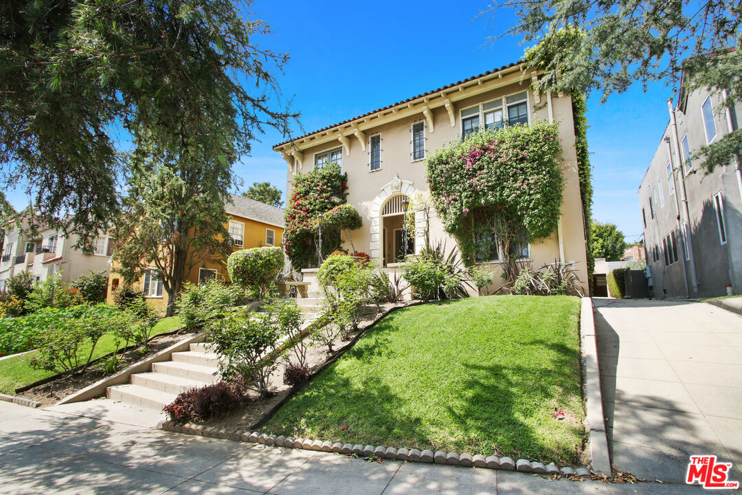 Property photo for 617 N Plymouth Blvd, #617 1/2, Los Angeles, CA