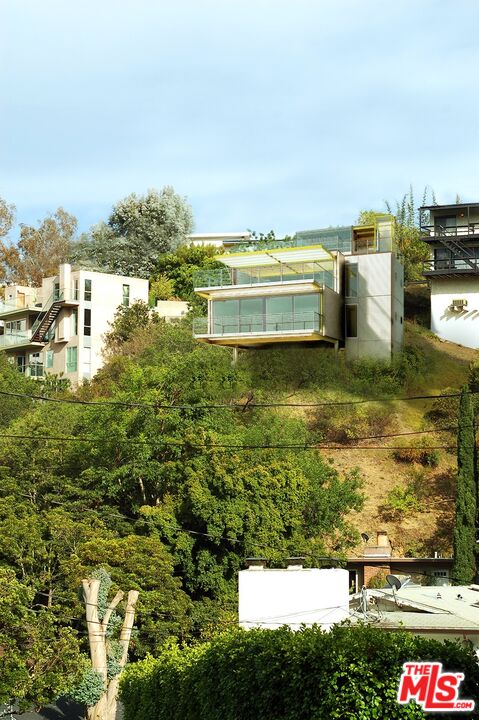 Property photo for 8413 Grand View DR, Los Angeles, CA