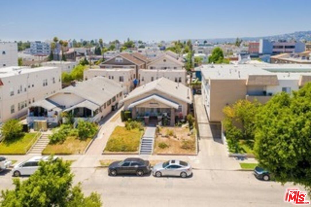 Property photo for 423 N Serrano Ave, Los Angeles, CA