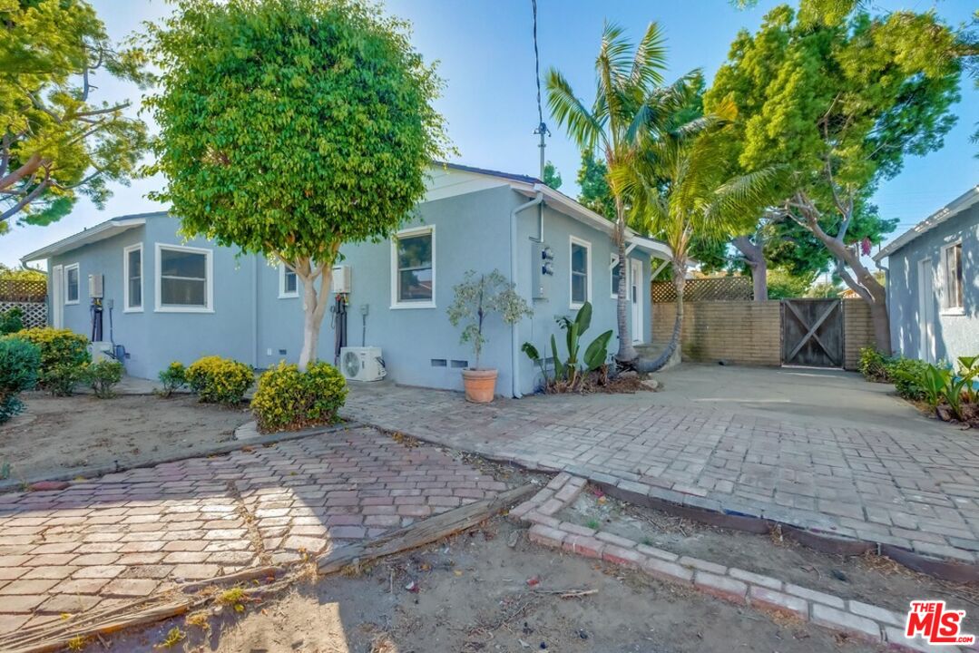 Property photo for 8356 Kittyhawk Ave, Los Angeles, CA