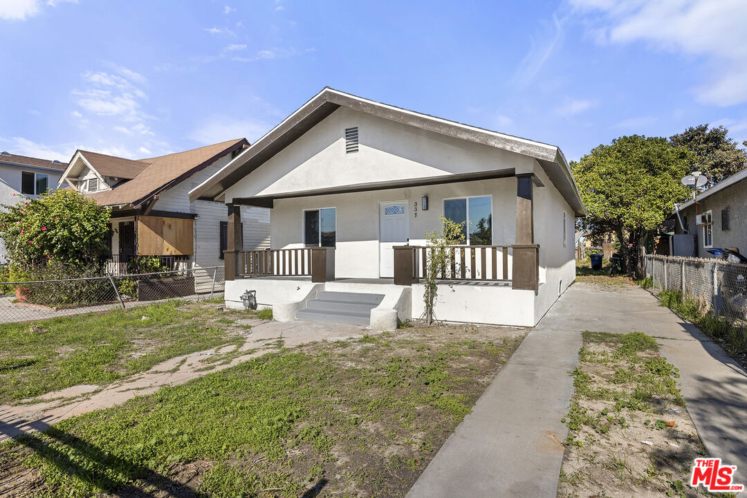 Property photo for 337 E 60th St, Los Angeles, CA