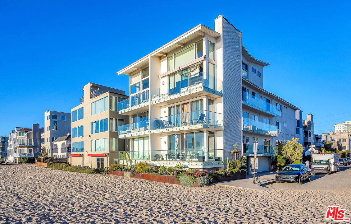 Property photo for 1 Driftwood St, #3, Marina Del Rey, CA