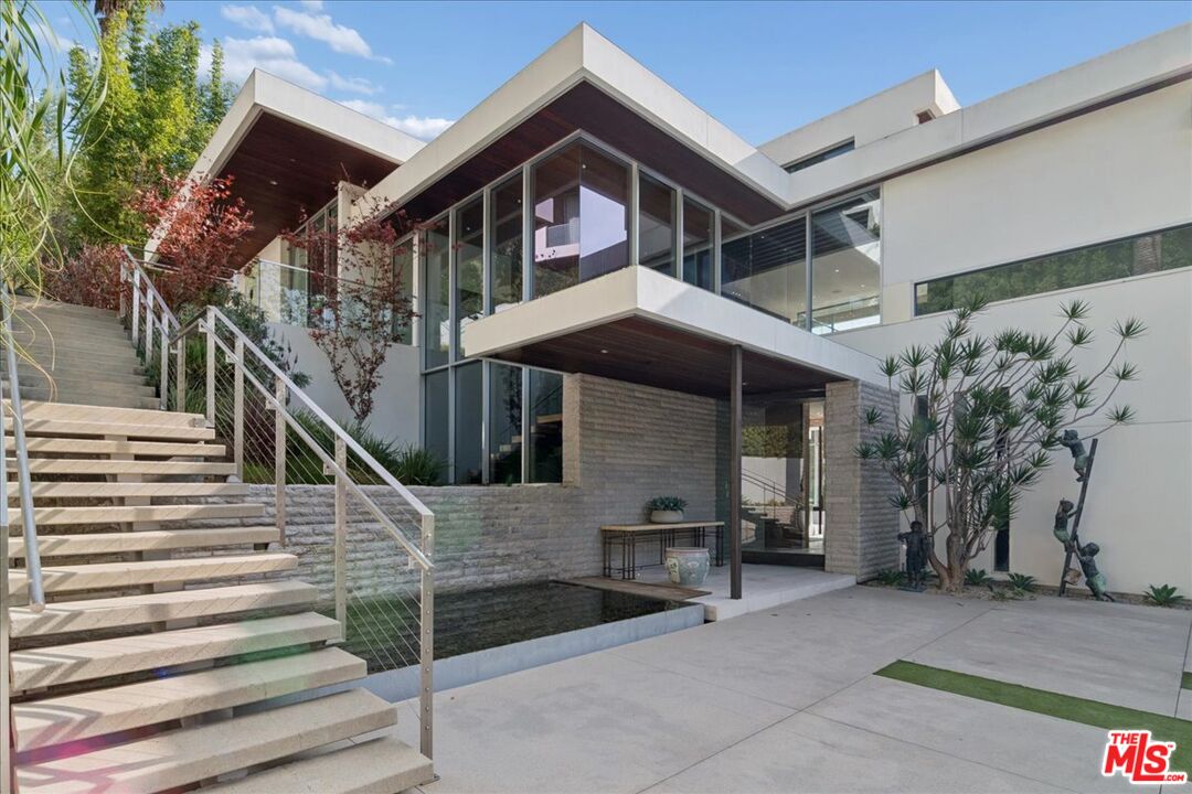 Property photo for 1232 Sunset Plaza Dr, Los Angeles, CA