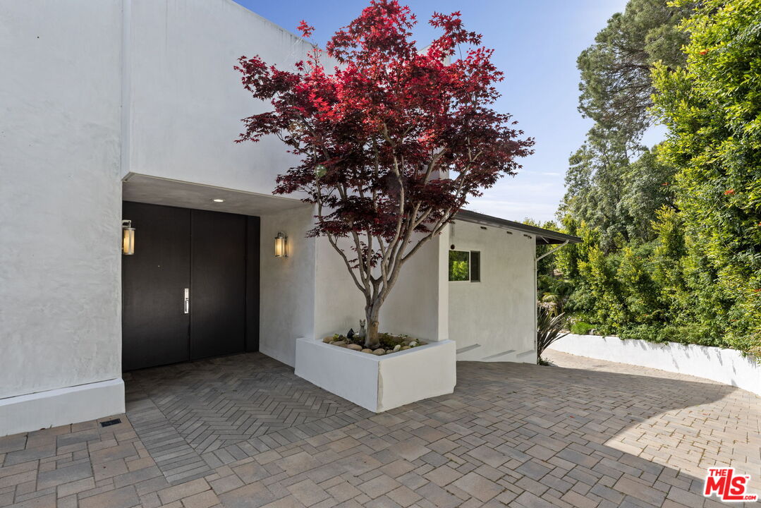 Property photo for 641 Walther Way, Los Angeles, CA