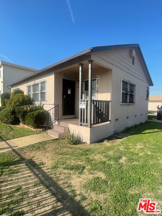 Property photo for 1501 W 102nd St, Los Angeles, CA