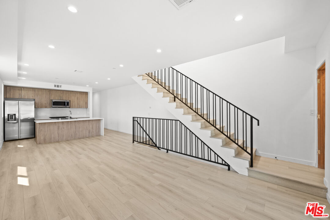 Property photo for 2123 S Cloverdale Ave, #1, Los Angeles, CA