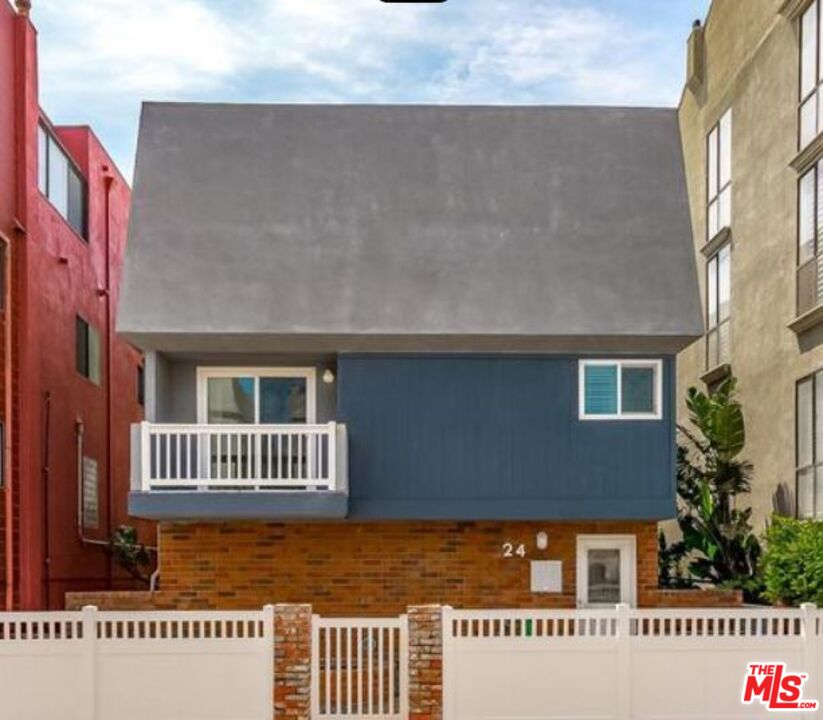 Property photo for 24 Lighthouse St, #A, Marina Del Rey, CA