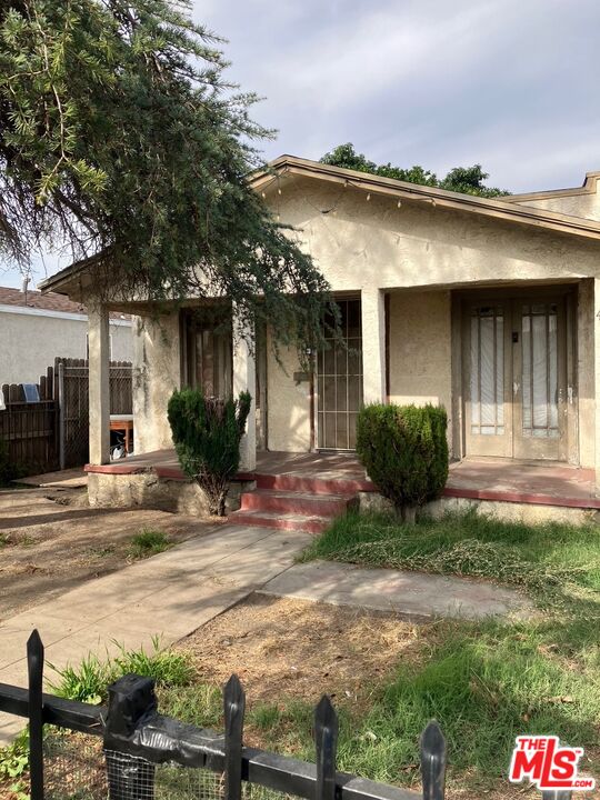 Property photo for 437 East 93rd St, Los Angeles, CA