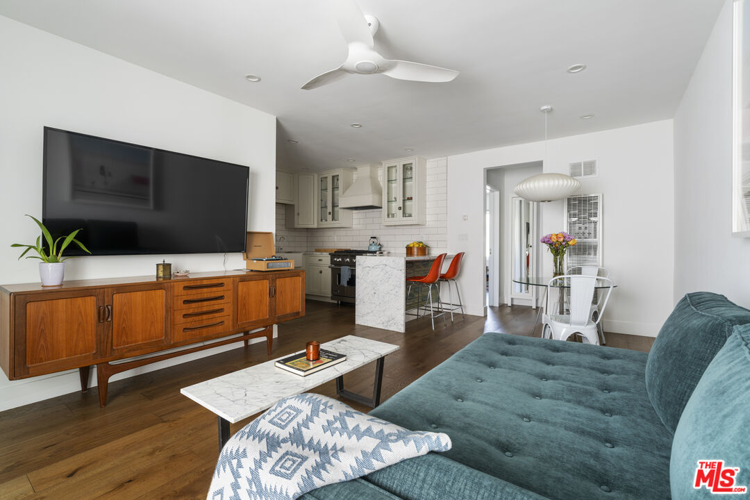 Property photo for 1929 Tamarind Ave, #8, Los Angeles, CA