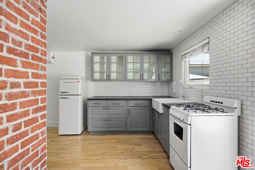 Property photo for 213 1/2 N Avenue 49, Los Angeles, CA