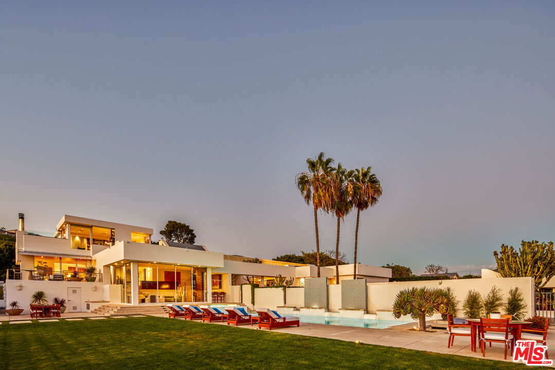 Property photo for 27549 Pacific Coast Hwy, Malibu, CA