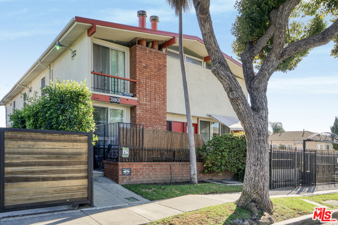 Property photo for 310 S Eucalyptus Ave, Inglewood, CA