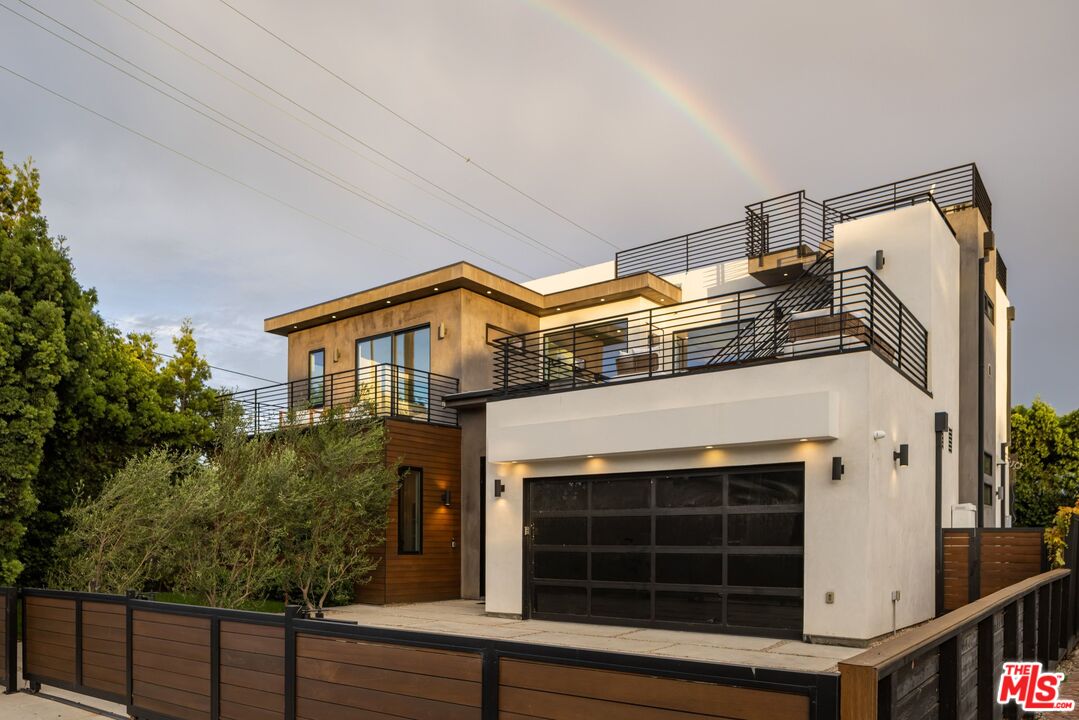 Property photo for 1390 Morningside Way, Venice, CA