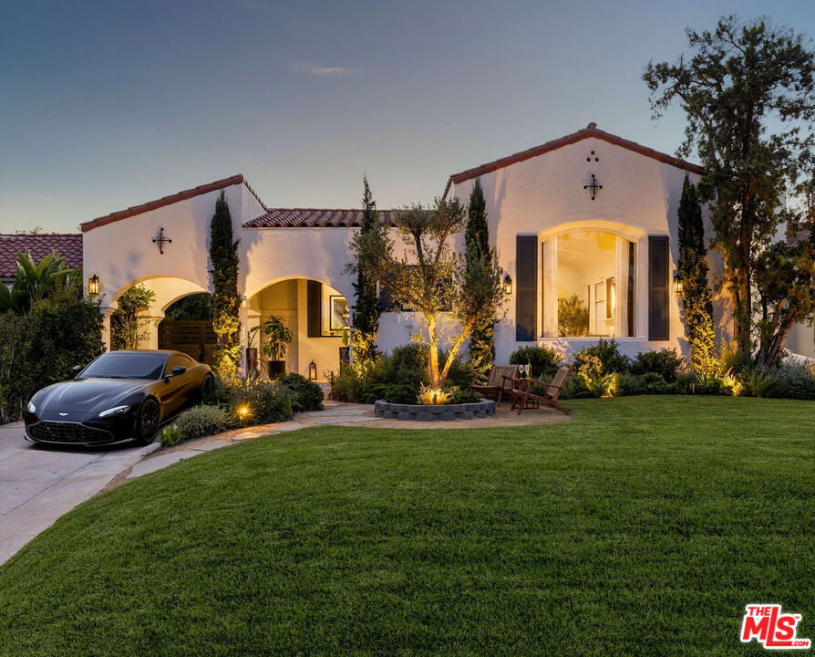 Property photo for 817 Masselin Ave, Los Angeles, CA