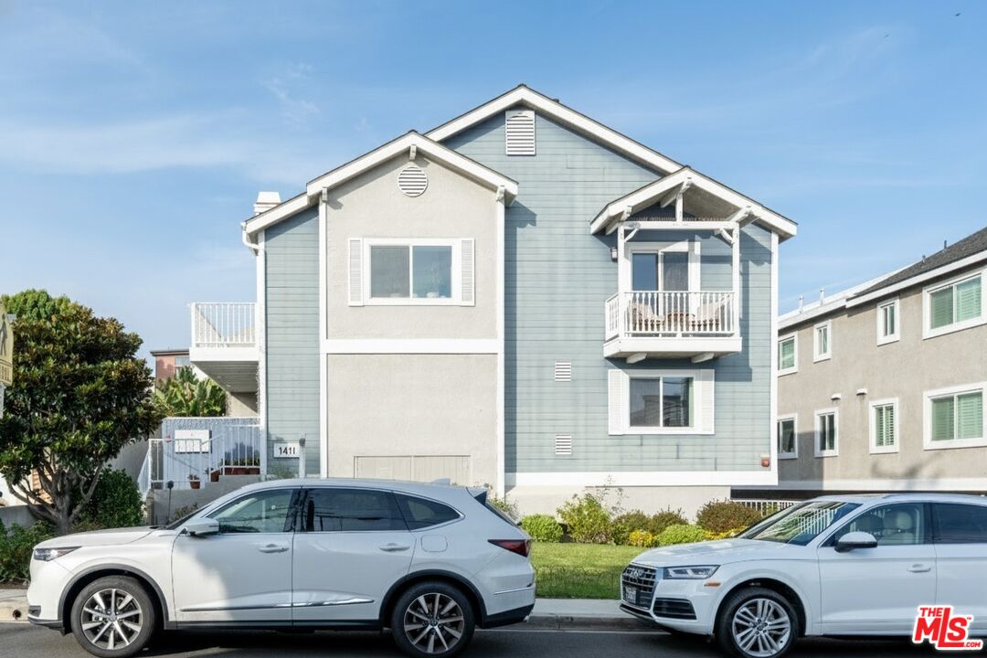 Property photo for 1411 12th St, #2, Manhattan Beach, CA