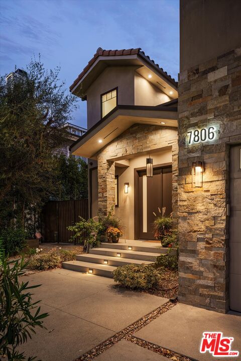 Property photo for 7806 Henefer Ave, Los Angeles, CA