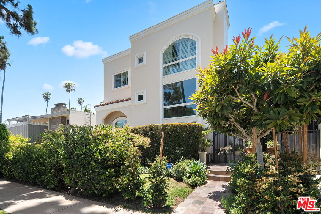 Property photo for 846 21st St, #1, Santa Monica, CA