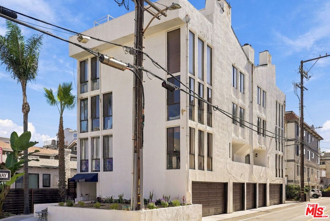Property photo for 14 Mast St, #3, Marina Del Rey, CA