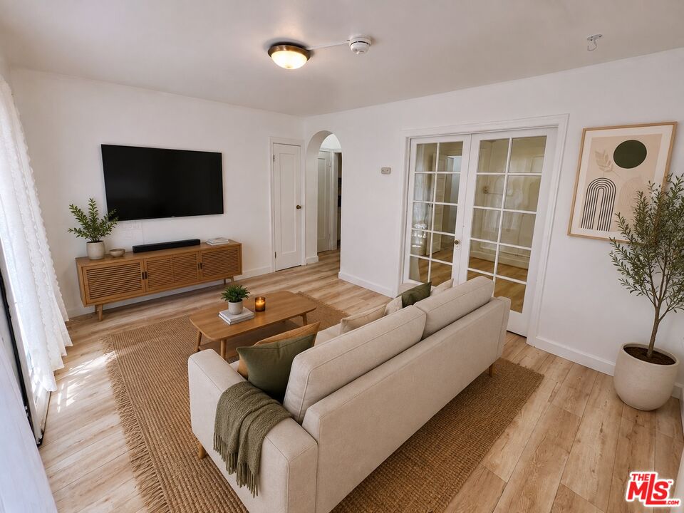 Property photo for 934 1/2 S Berendo St, Los Angeles, CA
