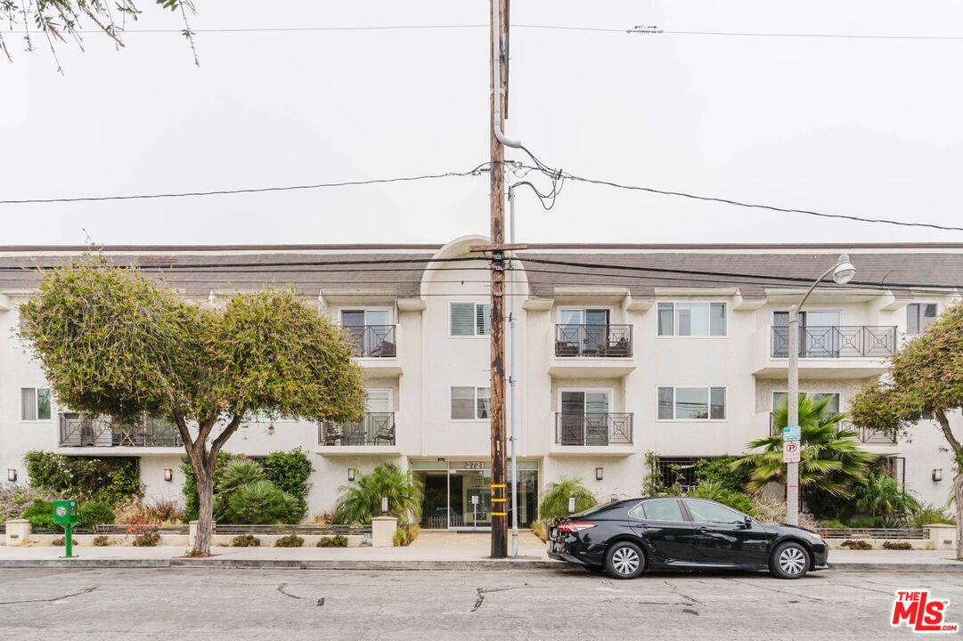 Property photo for 2721 2nd St, #103, Santa Monica, CA