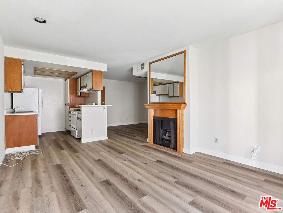 Property photo for 1519 N Martel Ave, #306, Los Angeles, CA