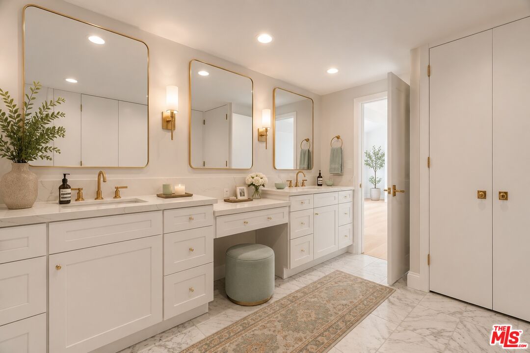 Property photo for 713 Walden Dr, Beverly Hills, CA
