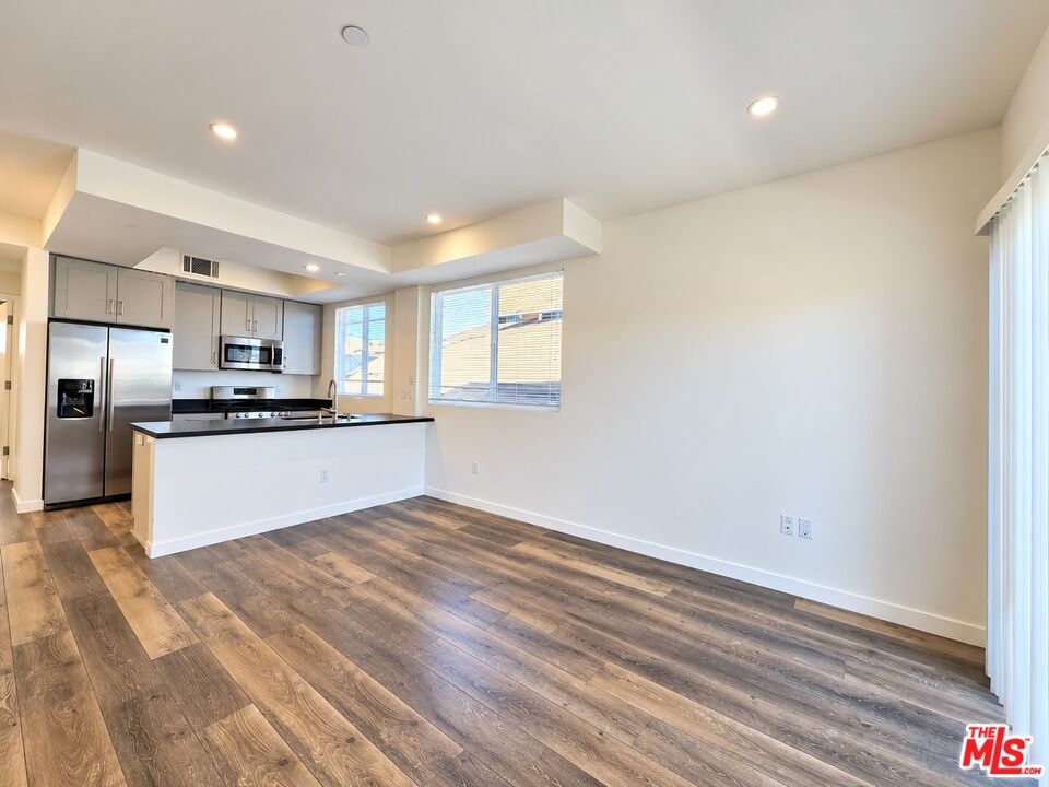 Property photo for 1211 Fedora St, Los Angeles, CA