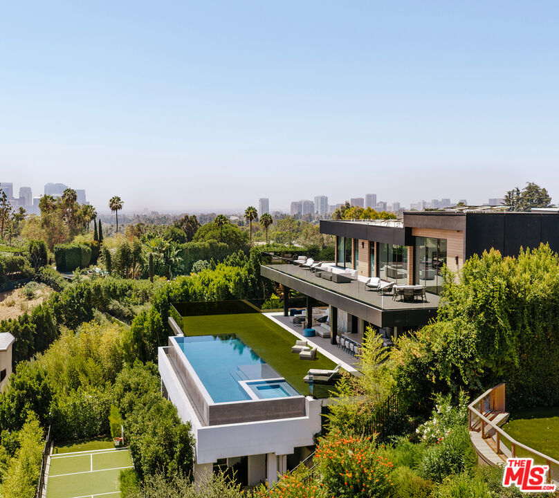 Property photo for 1140 Summit Dr, Beverly Hills, CA